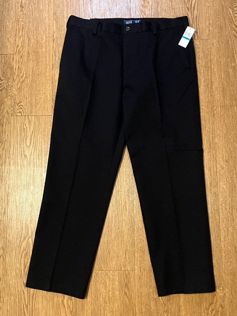 Izod American Chino Pants Mens 36x30 Black Straight Fit Flat Front Non-Iron NWT